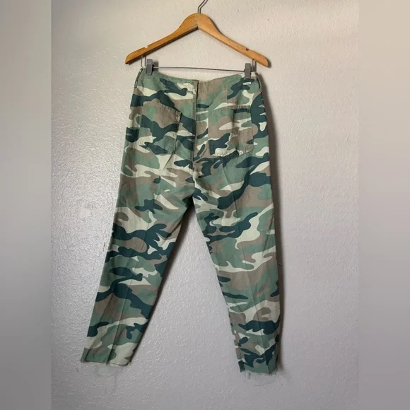 MOTHER The Shaker Chop Crop in Blue Green Camo - Picture 4 of 6